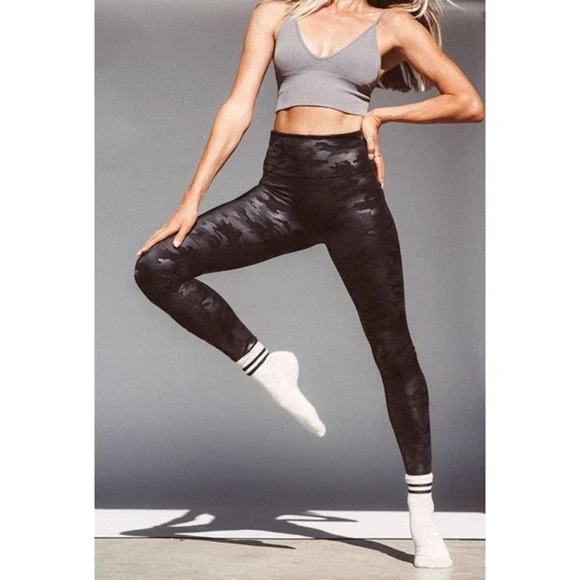 SPANX Faux Leather Leggings Medium Matte Black Camo High Rise Skinny Compression - Picture 16 of 16